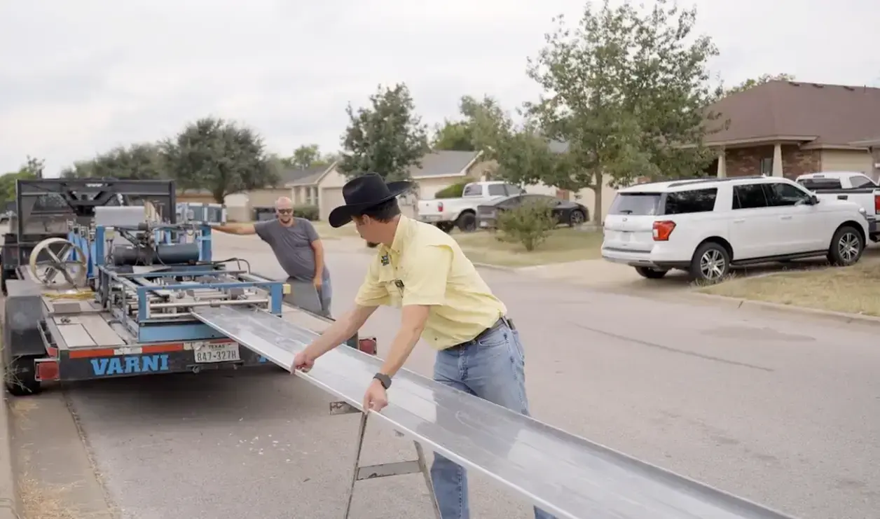 Central Texas metal roofing crew