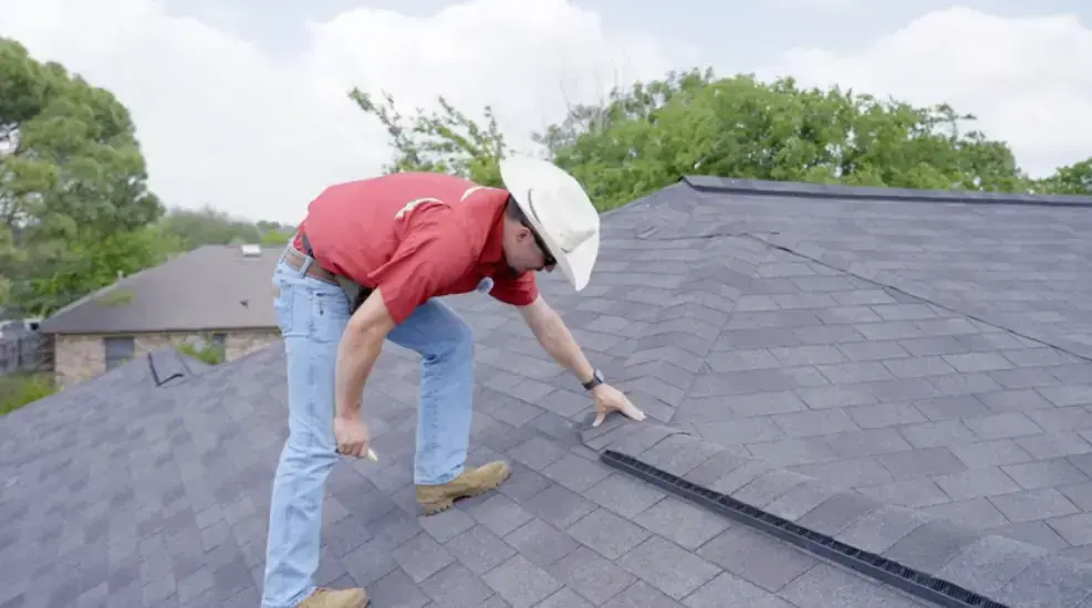 Central Texas roofing crew